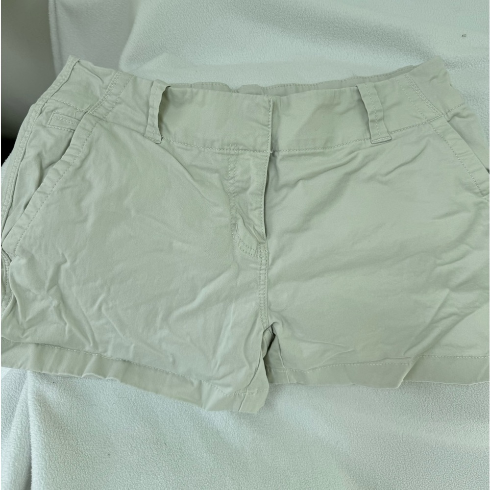 Vineyard Vines Khaki Shorts